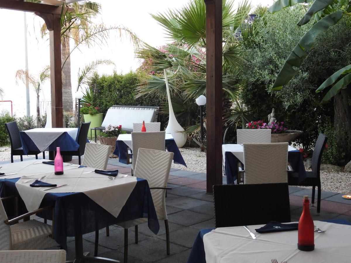 Chrismare Hotel มาซเซโอ ภายนอก รูปภาพ